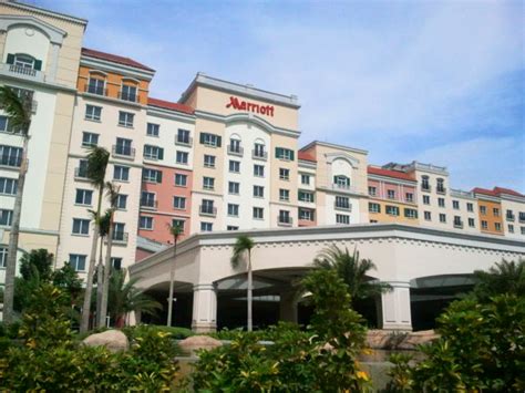 The 10 best Marriott hotels in the Philippines .